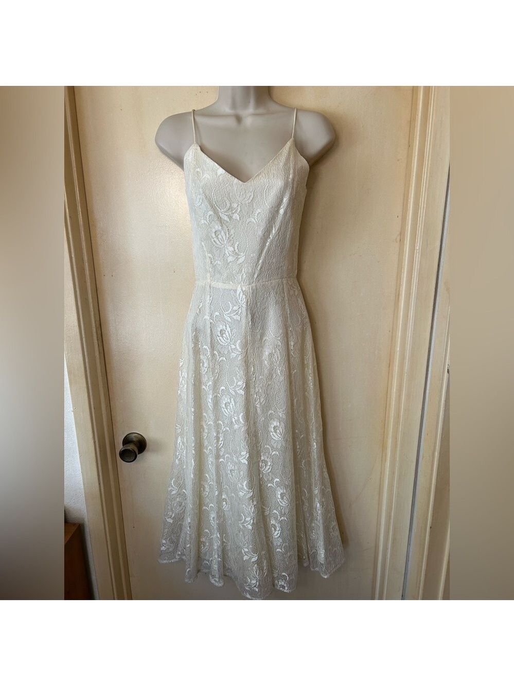 Cachet by Bari Protas Ivory Floral Lace Tea Length Dress size 3/4